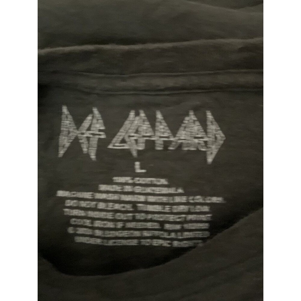 Def Leppard Graphic Band T-Shirt - Picture 3 of 4